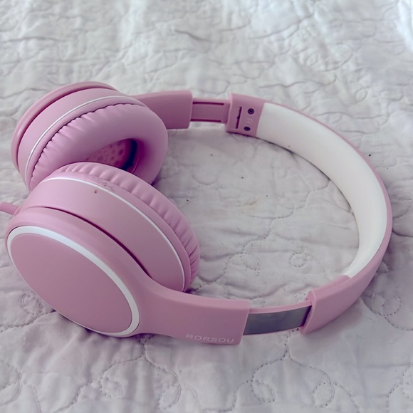 Soft Head Phones Pink padded Soft Over the Top and the Ears Adjustable Long Cord - Picture 6 of 7